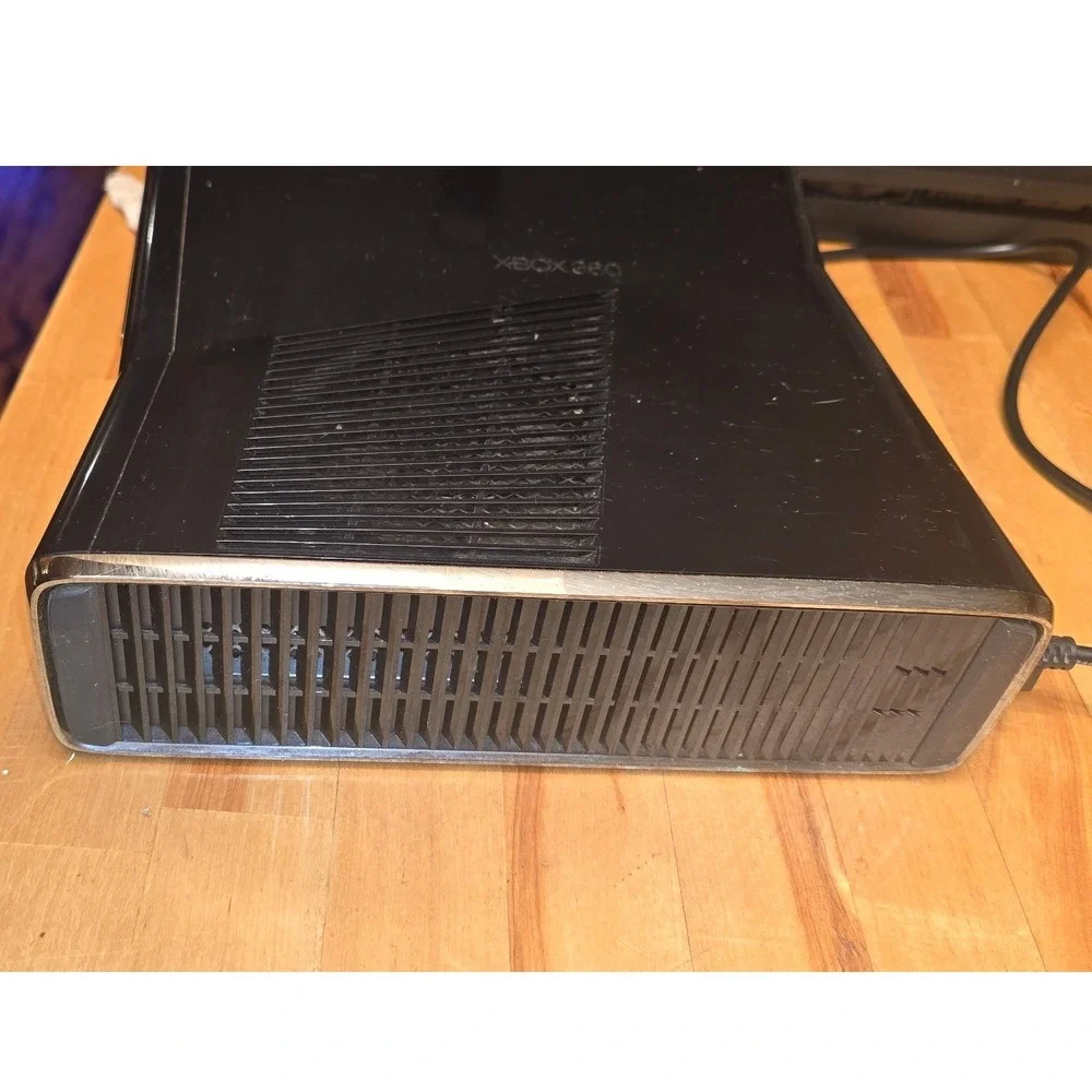 Microsoft Xbox 360 S Slim Console Gloss Black Model 1439